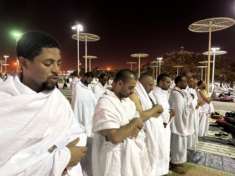 Hacı adayları Arafat'ta