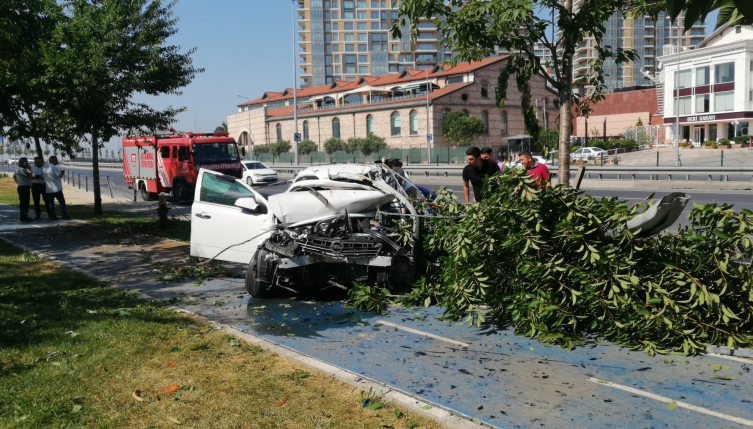 Zeytinburnu'nda meydana gelen trafik kazasında bir kişi yaralandı