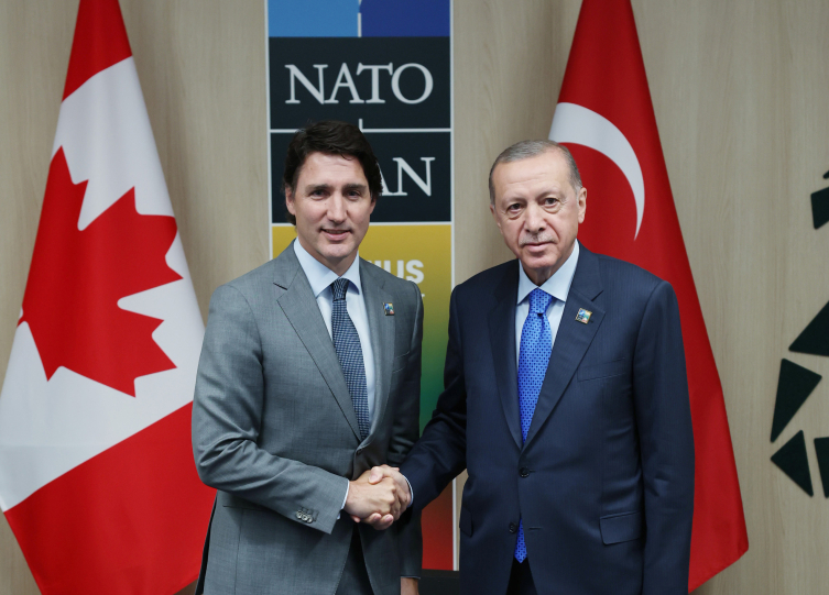 Cumhurbaşkanı Erdoğan'dan NATO Liderler Zirvesi'nde diplomasi trafiği