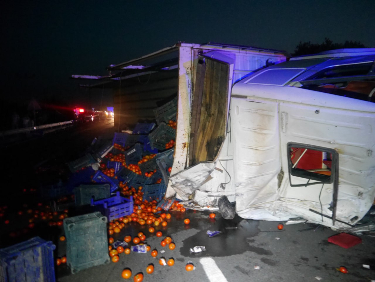 Çanakkale-İzmir kara yolunda kaza: 1 kişi hayatını kaybetti, 5 kişi yaralandı