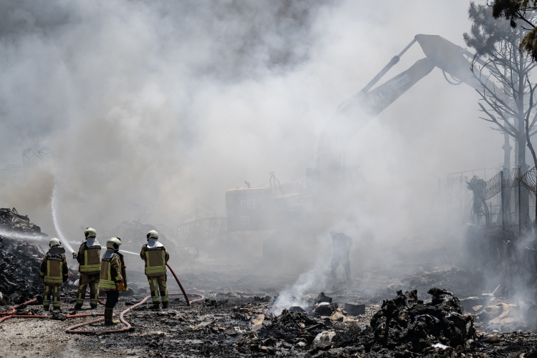 Ankara’da yatak fabrikasında yangın