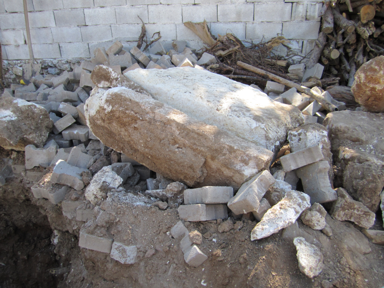 Denizli'de doğal gaz kazısında lahit bulundu