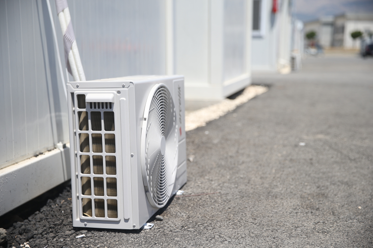 Kahramanmaraş'ta konteyner kentlerde klima kurulumu tamamlandı