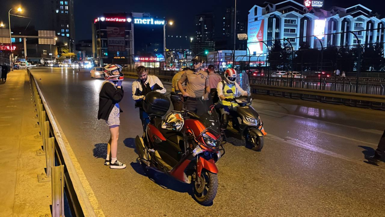 İstanbul'da motosiklet sürücüleri denetlendi