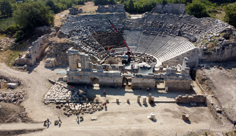 Tlos Antik Kenti tiyatrosu yeni oyunlar için hazırlanıyor