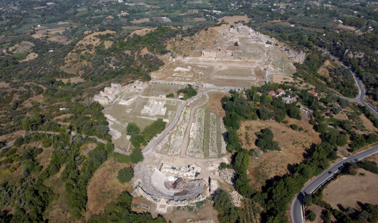 Tlos Antik Kenti tiyatrosu yeni oyunlar için hazırlanıyor
