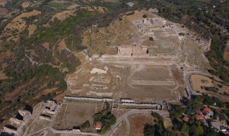 Tlos Antik Kenti tiyatrosu yeni oyunlar için hazırlanıyor