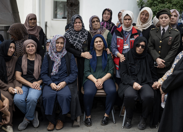 Pençe-Kilit şehitlerine son görev