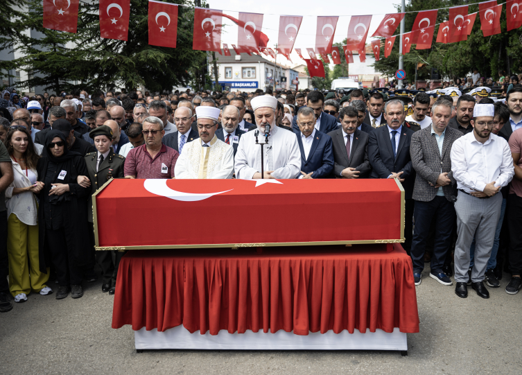 Pençe-Kilit şehitlerine son görev