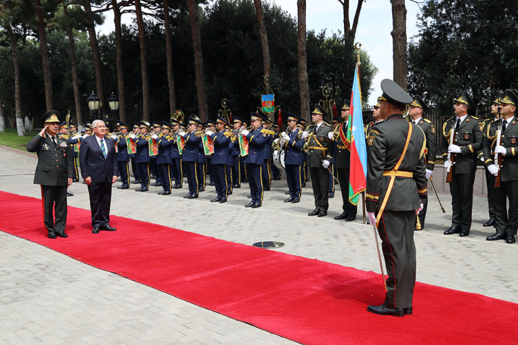 Bakan Güler, Azerbaycan Savunma Bakanı Hasanov ile görüştü