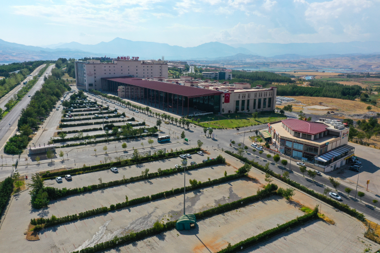 Depremlerin merkez üssü Kahramanmaraş'taki Sütçü İmam Üniversitesi'ne talep arttı