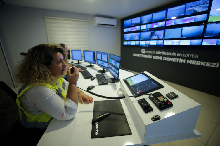Antalya'nın kıyıları gemi atıklarına karşı 7/24 kameralarla izleniyor