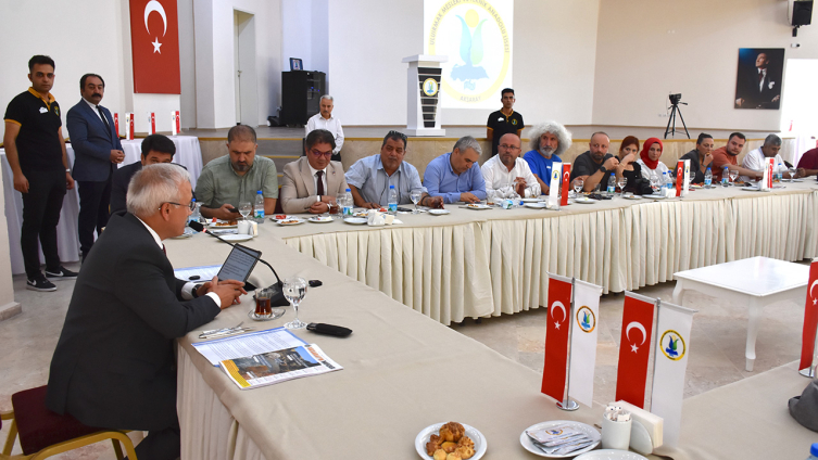 Aksaray Valisi Kumbuzoğlu, gazetecilerle buluştu