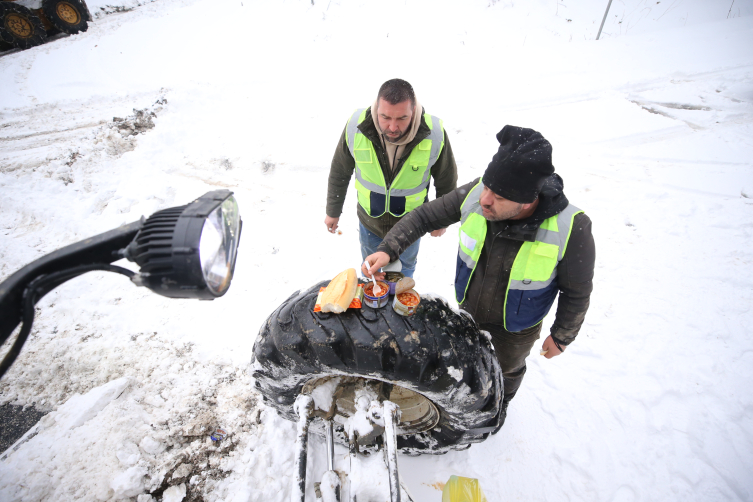 "Yeşil yeleklilerin" zorlu yaz ve kış mesaisi