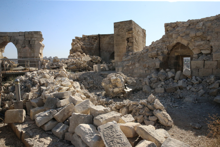 Depremlerde hasar gören Gaziantep Kalesi restore ediliyor