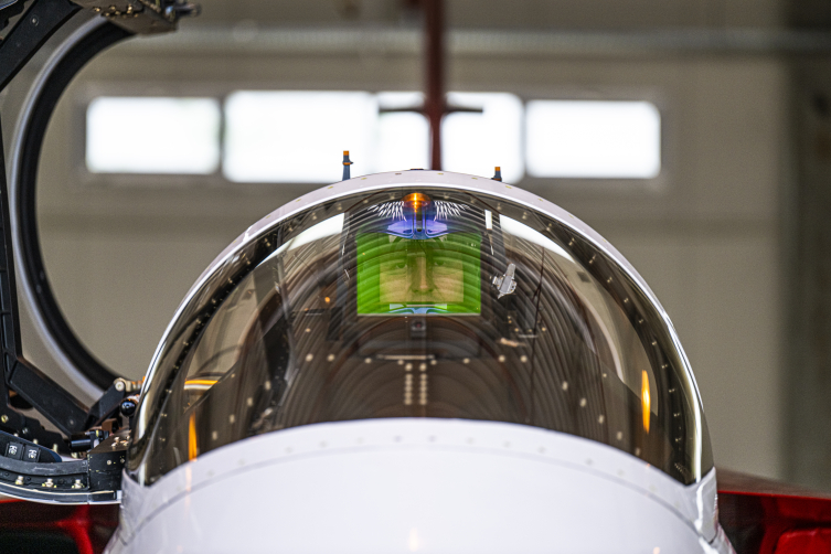 Test Pilotu Çelik: HÜRJET, Türk Yıldızları'nın arasında yabancılık çekmedi