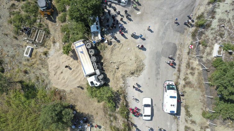 Kahramanmaraş'ta feci kaza: 4 ölü, 25 yaralı