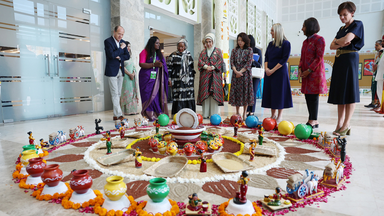 Emine Erdoğan, Hindistan'da lider eşleriyle ziyaretlerde bulundu