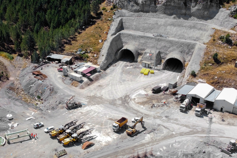 İç Anadolu'yu Akdeniz'e bağlayan yolda 'kış çilesi' bitiyor