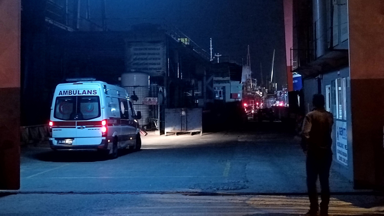 Tuzla'da gemi yangını