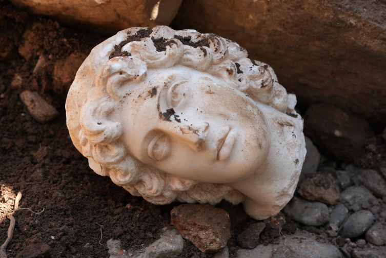 Düzce'deki antik kentte Büyük İskender'e ait heykel başı bulundu