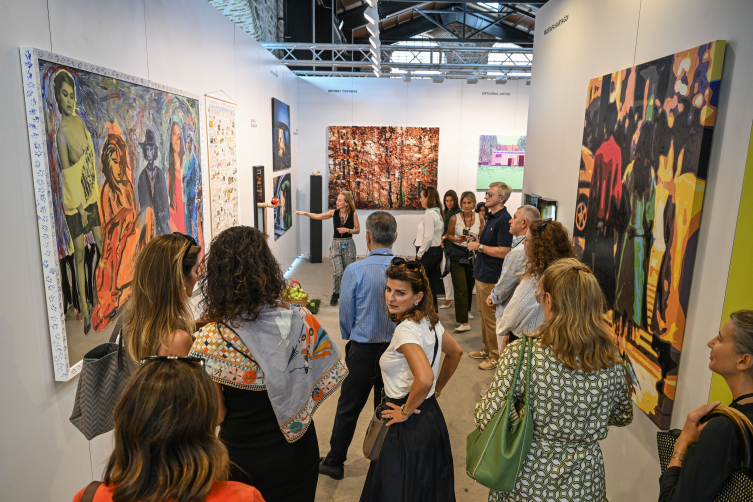 Contemporary Istanbul sanatseverlerle buluştu