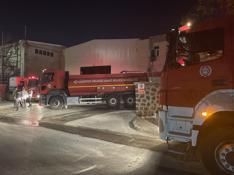 Gaziantep'te poşet fabrikasında yangın