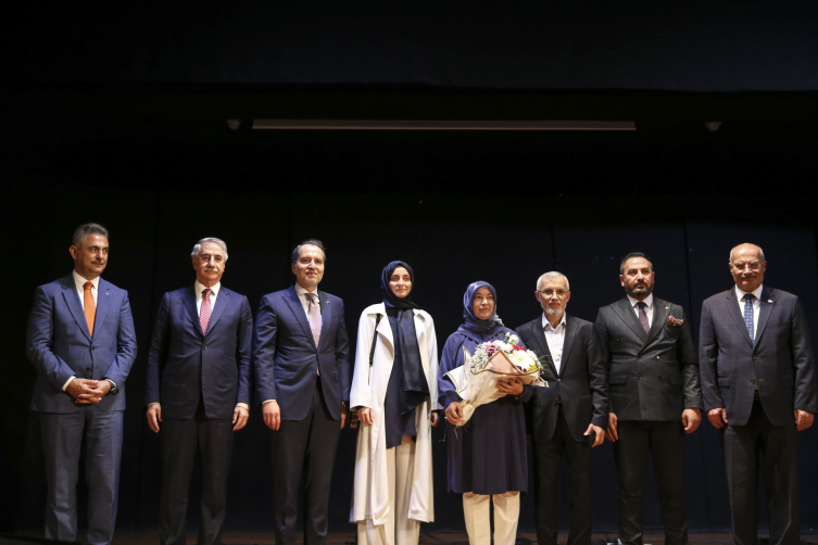 "Şifa-i Şerif" tezhip sergisi Mamak'ta açıldı