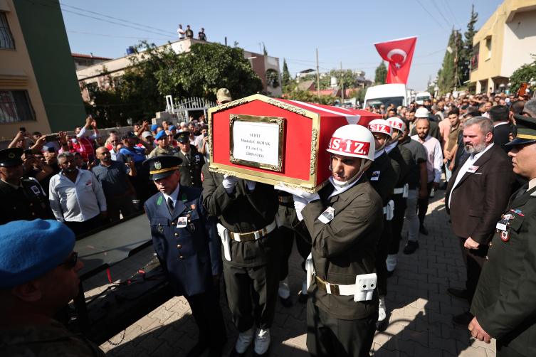 Şehit Mustafa Çakmak'ın cenazesi Hatay'da defnedildi