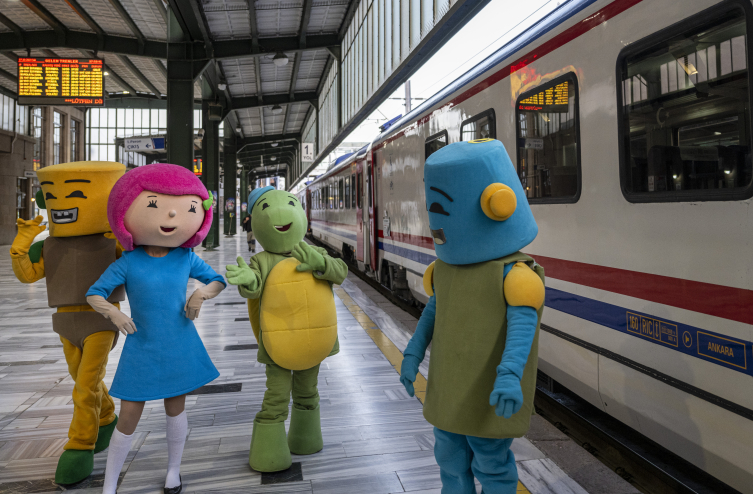 TRT ortak yapımı "İbi: Doğu Ekspresi'nin Gizemi" filminin galası yapıldı