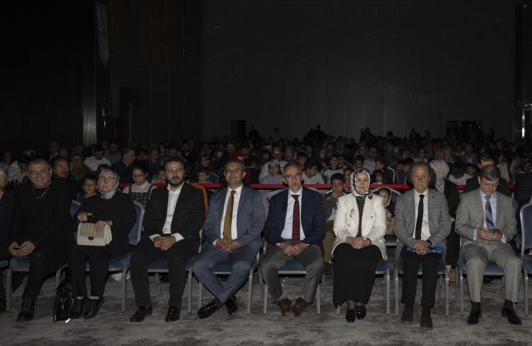 TRT ortak yapımı "İbi: Doğu Ekspresi'nin Gizemi" filminin galası yapıldı