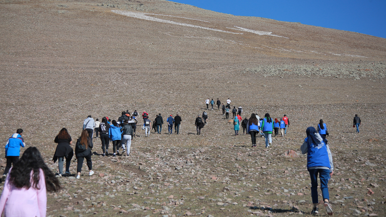 Yıldızlı Dağ'da "Cumhuriyet'in 100. yılı" yürüyüşü