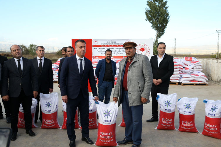 Çiftçilere 595 ton sertifikalı buğday tohumunun dağıtımına başlandı