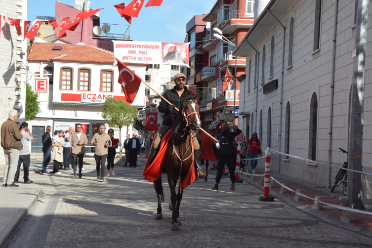 İstiklal Yolu'nun 95 kilometrelik güzergahı at sırtında geçilecek