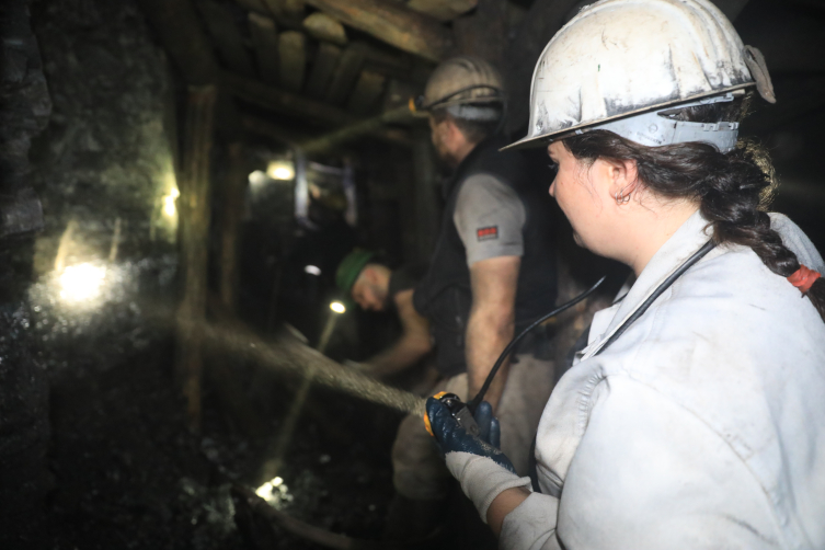 Cumhuriyetin kadınları her sektörde başarıyla çalışıyor