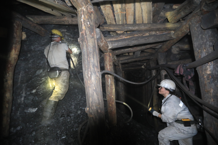 Cumhuriyetin kadınları her sektörde başarıyla çalışıyor