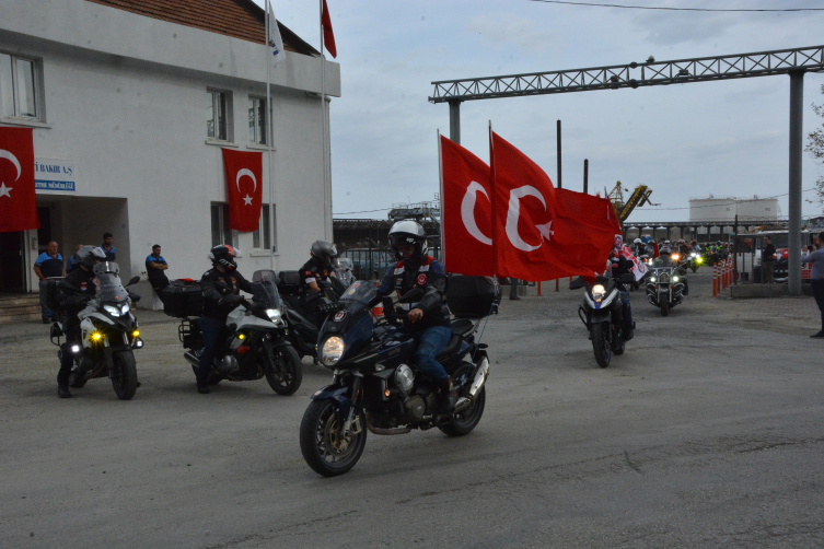 Cumhuriyet'in 100. yılında motosikletliler yollarda