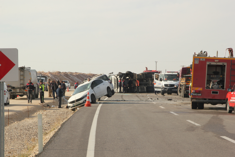 Siirt'te zincirleme trafik kazası: 2 kişi hayatını kaybetti, 2 kişi yaralandı