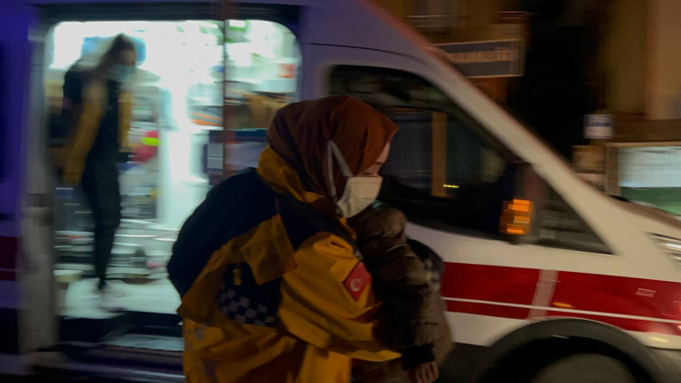 Kocaeli'de sobadan etkilenen anne ve 3 çocuğu hastaneye kaldırıldı