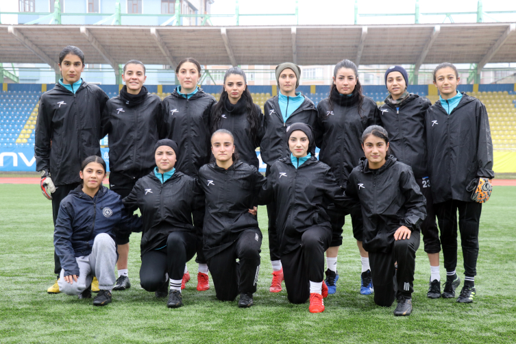Ağrı'nın tek kadın futbol takımının hedefi 2. Lig