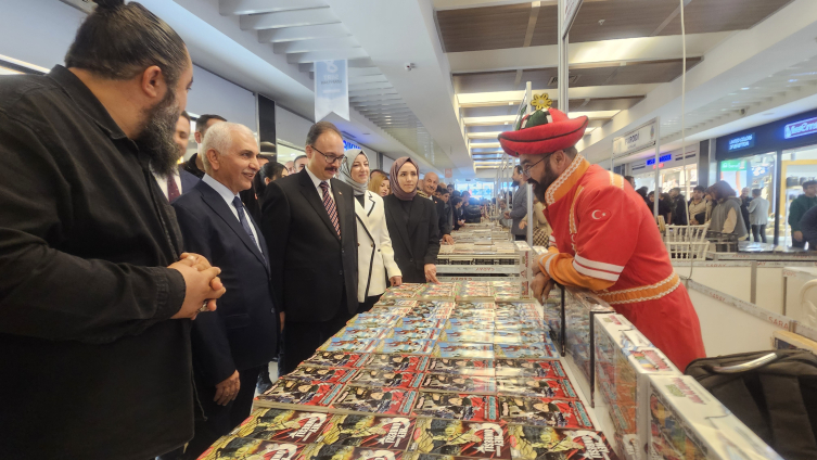 Siirt'te '8. Kitap Fuarı' açıldı