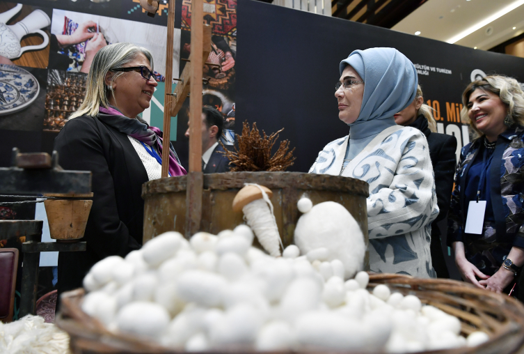 Emine Erdoğan: Mazlumların çıkaramadığı ses olmaya devam edeceğiz