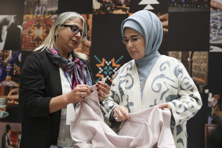 Emine Erdoğan: Mazlumların çıkaramadığı ses olmaya devam edeceğiz