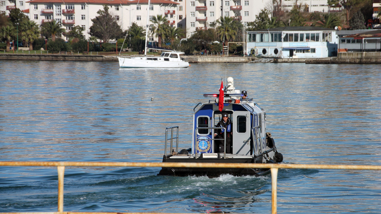 Zonguldak'ta kayıp 7 denizciyi aramaya çalışmaları sürüyor