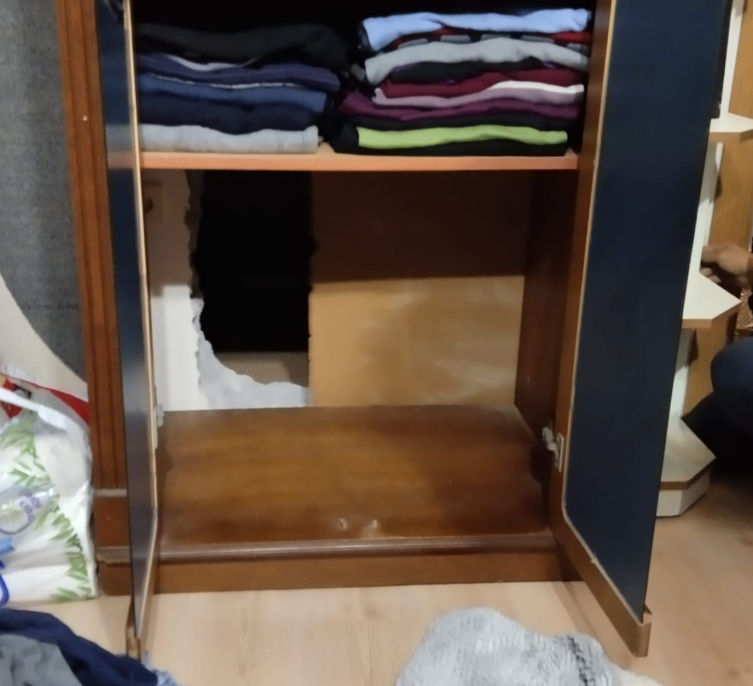 FETÖ hükümlüsü, saklandığı evde gizli bölmede yakalandı