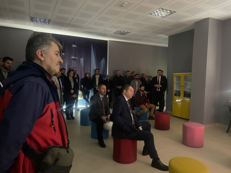 Madenciler Türkiye’nin ilk madencilik lisesinde bir araya geldi