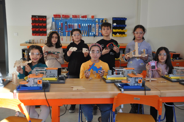 Yozgat'ta öğrenciler organik malzemeden yaptıkları oyuncakları köy okullarına gönderiyor