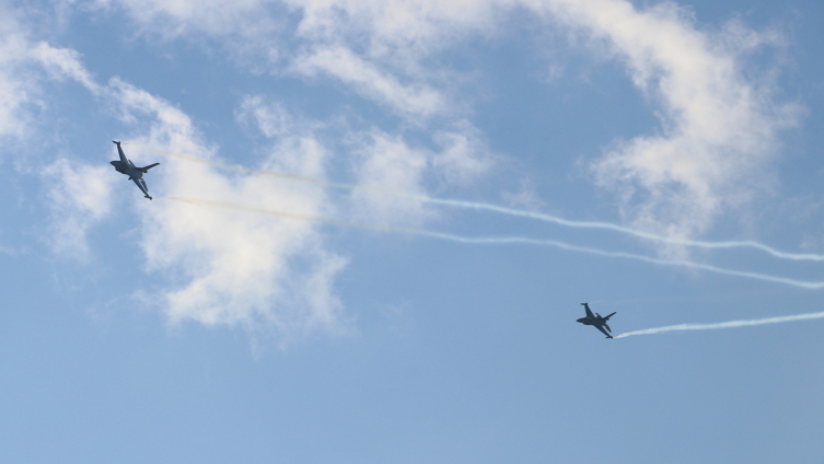 SOLOTÜRK'ten Gaziantep'te saygı uçuşu
