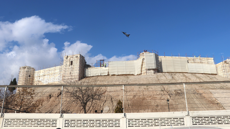 SOLOTÜRK'ten Gaziantep'te saygı uçuşu