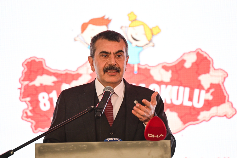 Bakan Tekin, özel eğitim anaokulu açılışına katıldı